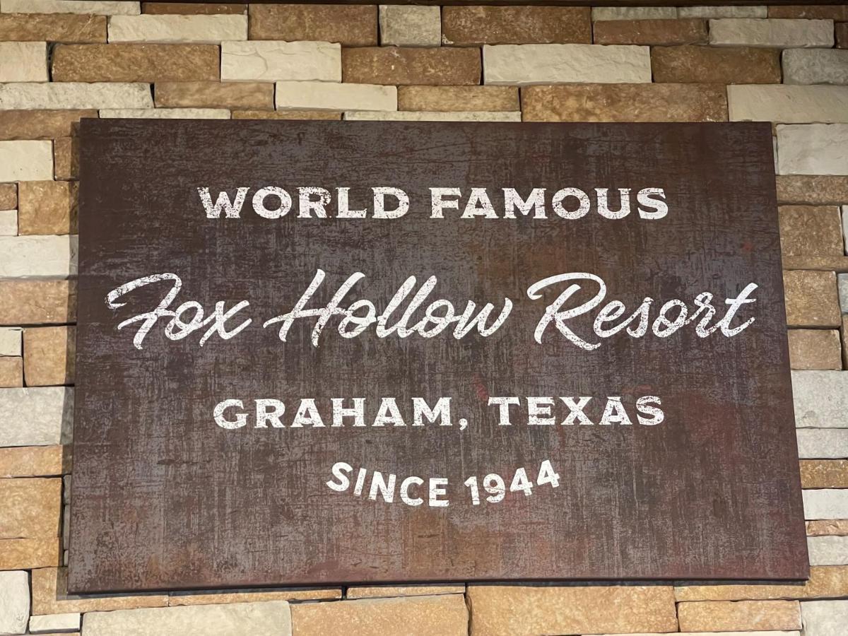 Fox Hollow Resort Graham ภายนอก รูปภาพ